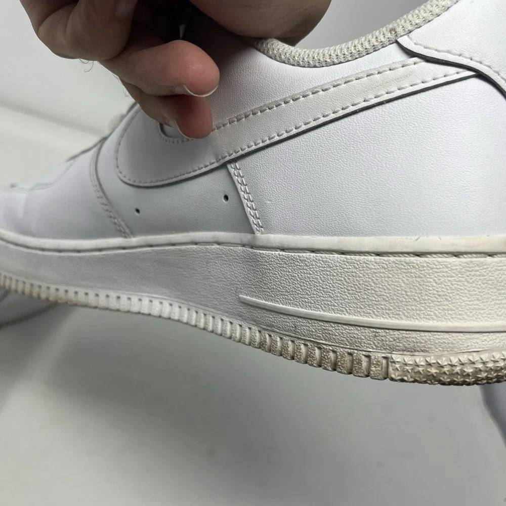Nike Air Force 1 AF1 '07 Low Men's Triple White Sneakers Size 10.5 CW2288-111